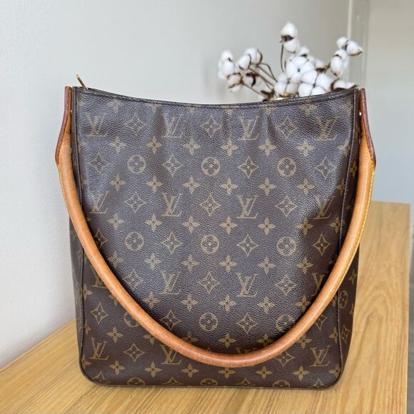 ✅AUTHENTIC✅LOUIS VUITTON LOOPING GM - Picture 1 of 12